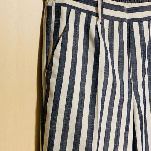 Stradivarius striped white and blue pants new, elastic waist
