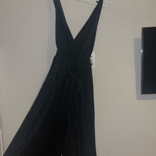 One-piece jumpsuit new with elastic fabric and waist belt