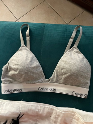 Calvin Klein σουτιέν σαν καινούργιο, γκρι, μέγεθος Large