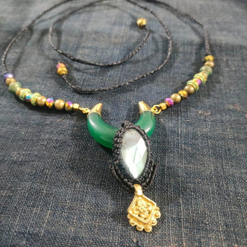 Macrame necklace new with green onyx and labradorite semi-precious stones