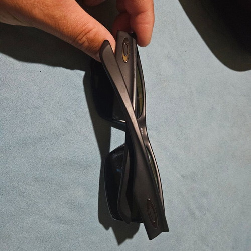 Oakley Two Face sunglasses with blue polarised lens like new