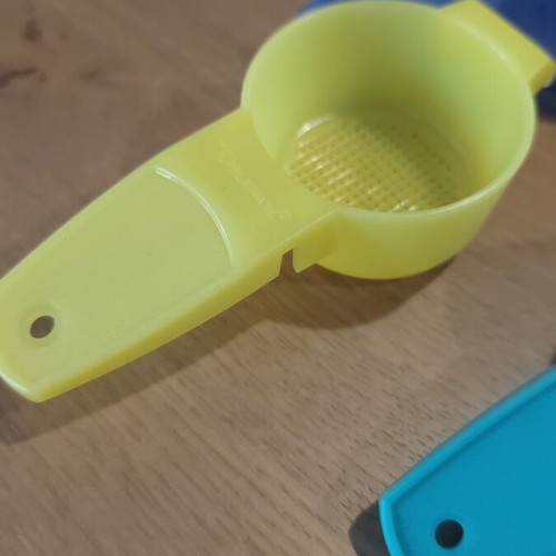 Tupperware small strainers set used, 3 pieces