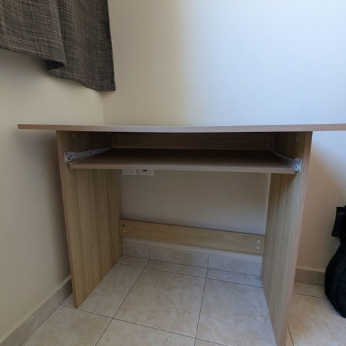 Desk 90x50x75 cm, like new