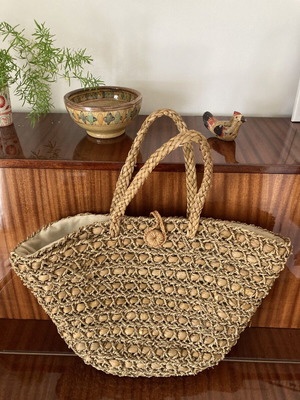 Large woven straw tote bag, shoulder style, beige and hazelnut