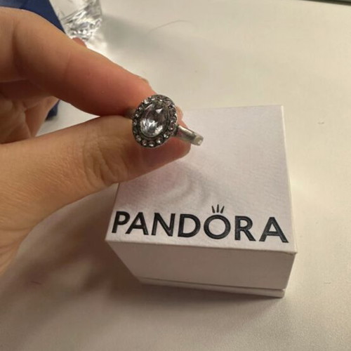 Pandora δαχτυλίδι σαν καινούργιο, ασημί με διαμάντια