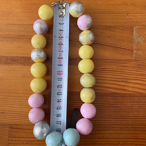 Necklace with round pastel beads and silver detail new