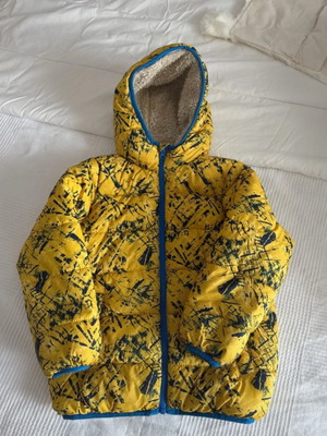 Benetton jacket like new size 6-7 multicolor