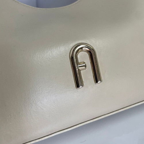 Furla Diamante shoulder bag like new, beige