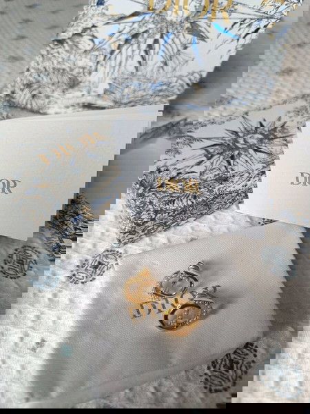 Обеци Dior