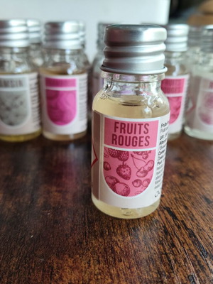 Aromatic oil with red fruit scent 10ml new