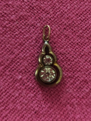Edwardian Art Nouveau gold-plated pendant with strass stones used