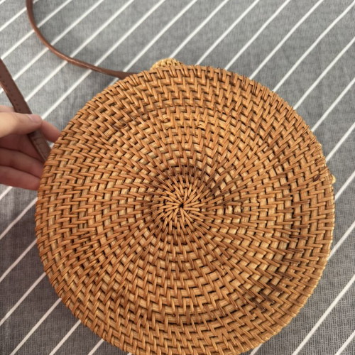 Boho round rattan crossbody bag like new, brown