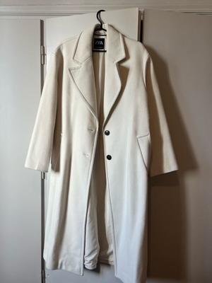 Zara cream thick coat like new