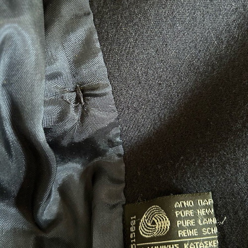 Winter jacket size 50 like new, dark blue, made of virgin wool