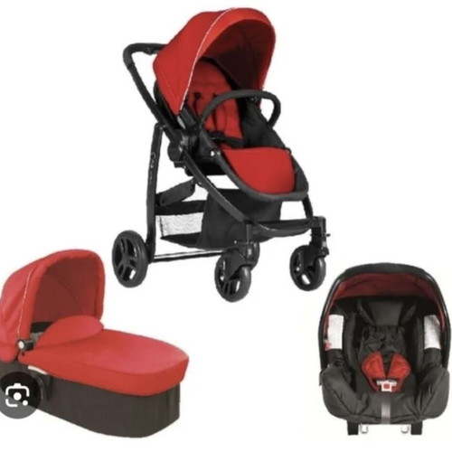 Graco stroller red like new with carrycot and car seat