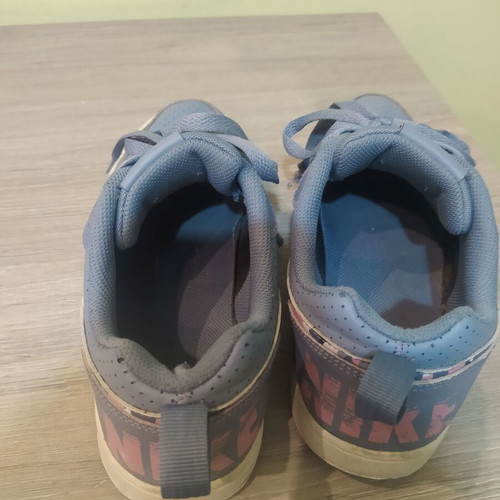 Nike athletic shoes used, gray, size 40