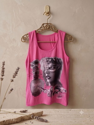 Pink Top with Print and New Eyeshadow Gift, Size M