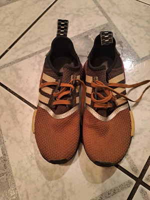 Αθλητικά παπούτσια Adidas μεταχειρισμένα, καφέ, μέγεθος 36 unisex