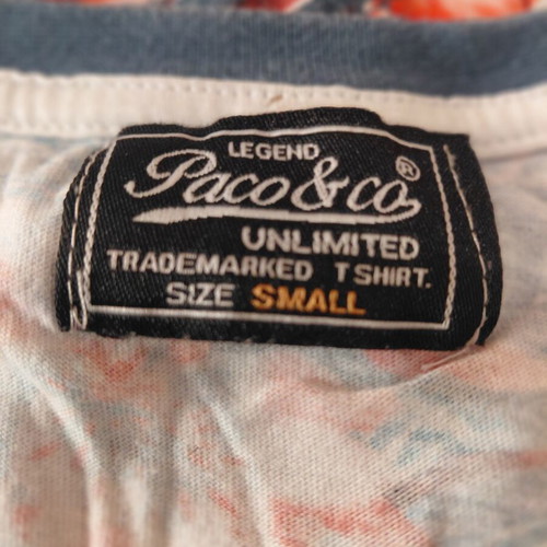 T shirt small men's like new with vibrant colors