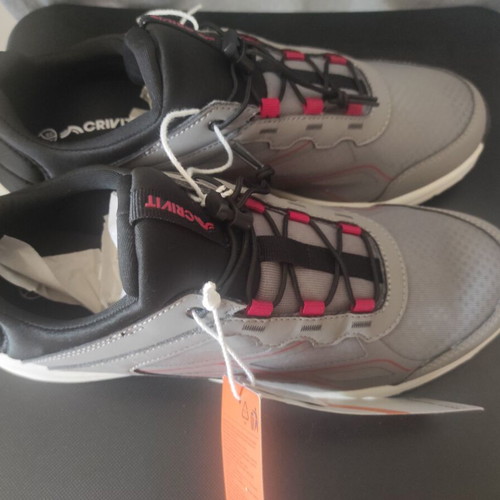 Men's athletic shoes size 45 new, gray and black