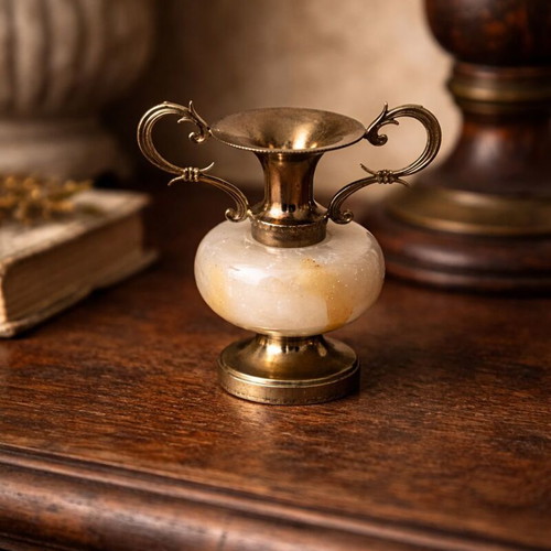 Collectible miniature amphorae like new, onyx and brass 8cm set of 3