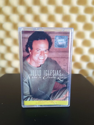 Julio Iglesias Noche de Cuatro Lunas cassette tape used