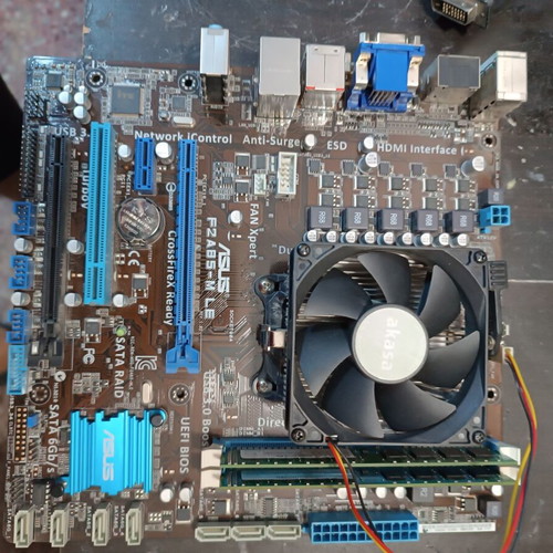 ASUS F2A85-M LE motherboard with AMD A10-5800K CPU and 8GB DDR3 RAM used
