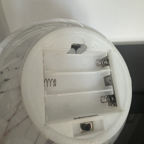 SINSAY modern table lamp with batteries