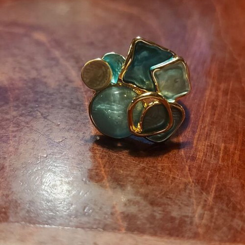 Ring new with enamel in turquoise and gold tones
