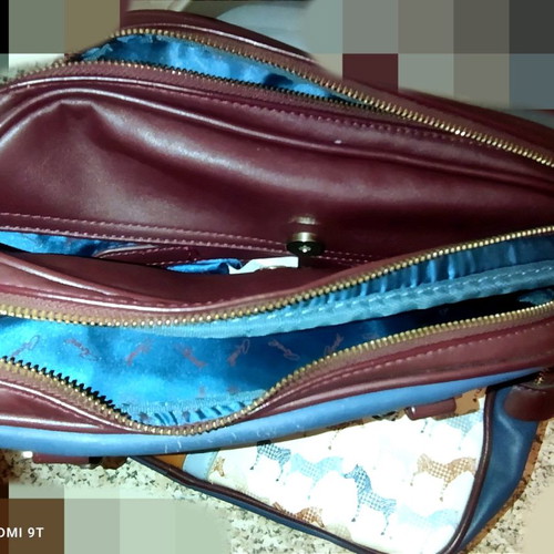 Axel hand bag used with multiple compartments synthetic leather
