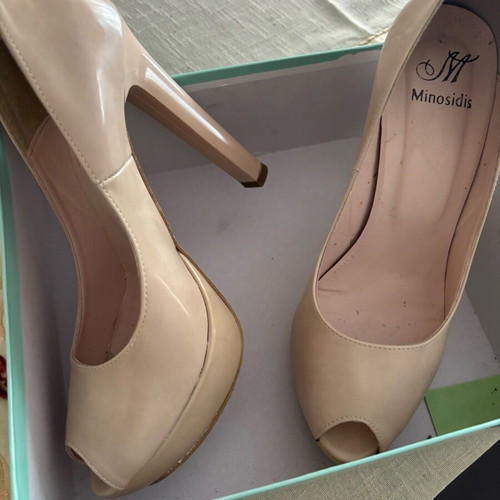 Beige pumps size 37 new