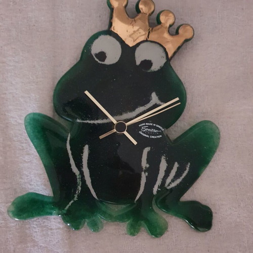 Frog wall clock handmade new, glass