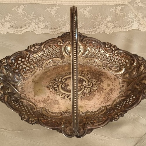 Serving Basket Fruit Bowl Art Nouveau Style like new