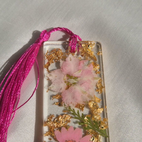 Handmade bookmark from resin with pink dried flowers new