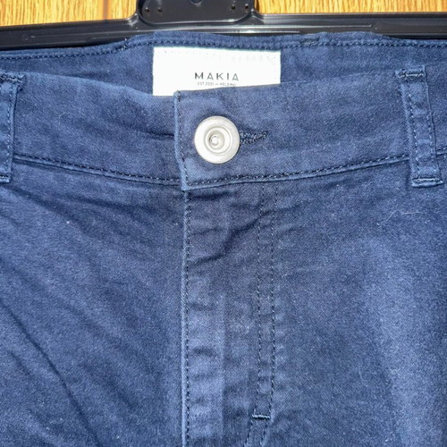 Makia men's cargo shorts navy size 32 like new