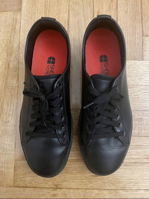 Unisex leather shoes size 38 like new, black
