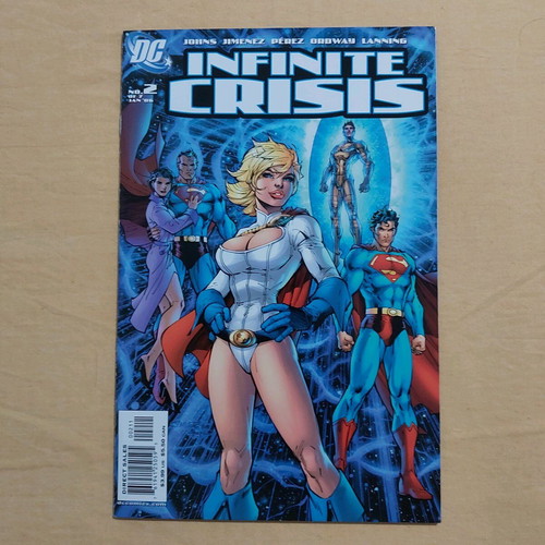 Infinite Crisis #2 like new, cover by Jim Lee