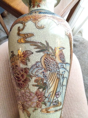Japanese Satsuma vase handmade, like new