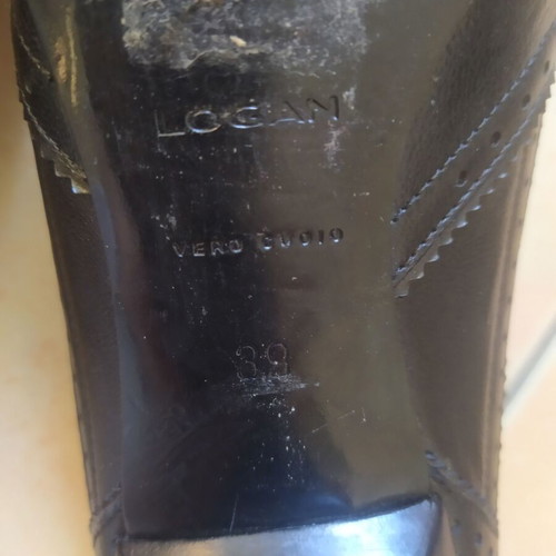 Logan black pumps size 39 used with minor defects