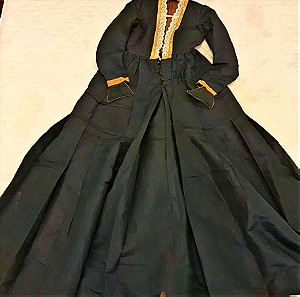 Αστοκο Φορεμα από  μεταξωτό  ταφτα τού  1880