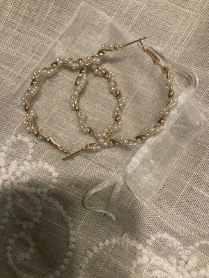 Earrings hoop with pearls new, gold color, 4cm diameter