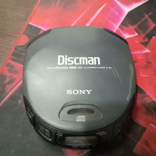 Sony Discman D-151 CD player used for parts or repair