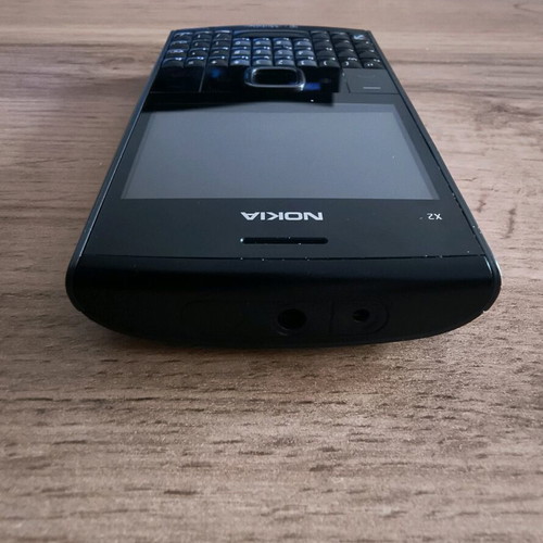 Nokia X2-01 phone like new with QWERTY keyboard