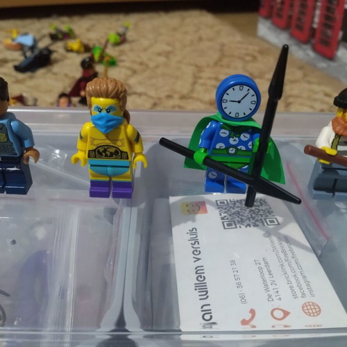 Lego figures like new, authentic