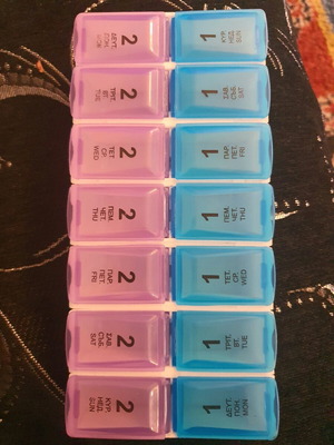 Large pill box new for 2 weeks