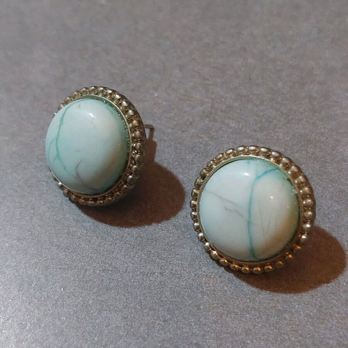 Vintage stud earrings with stone like new, turquoise and gold color