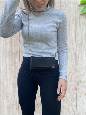 Gucci τσαντάκι πορτοφόλι μεταχειρισμένο, μαύρο με μονόγραμμα