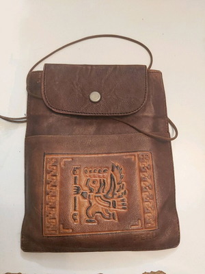 Leather shoulder bag used, souvenir from Peru