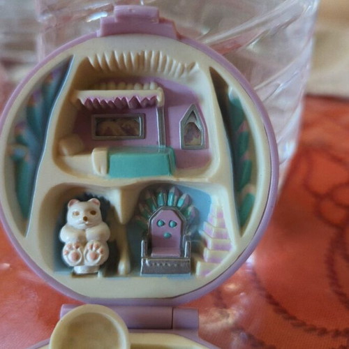 Polly Pocket 1992 Ice Kingdom collectible like new