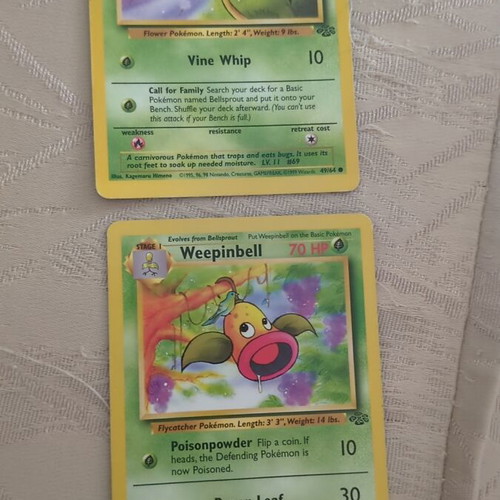 Pokemon cards Bellsprout and Weepinbell used
